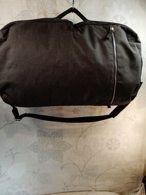 IKEA Black Men's Messenger/ Backpack Bag with Silver Zip